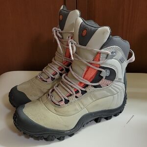 Women's Hiking Boots - Gray and Cream Xpeti 8.5